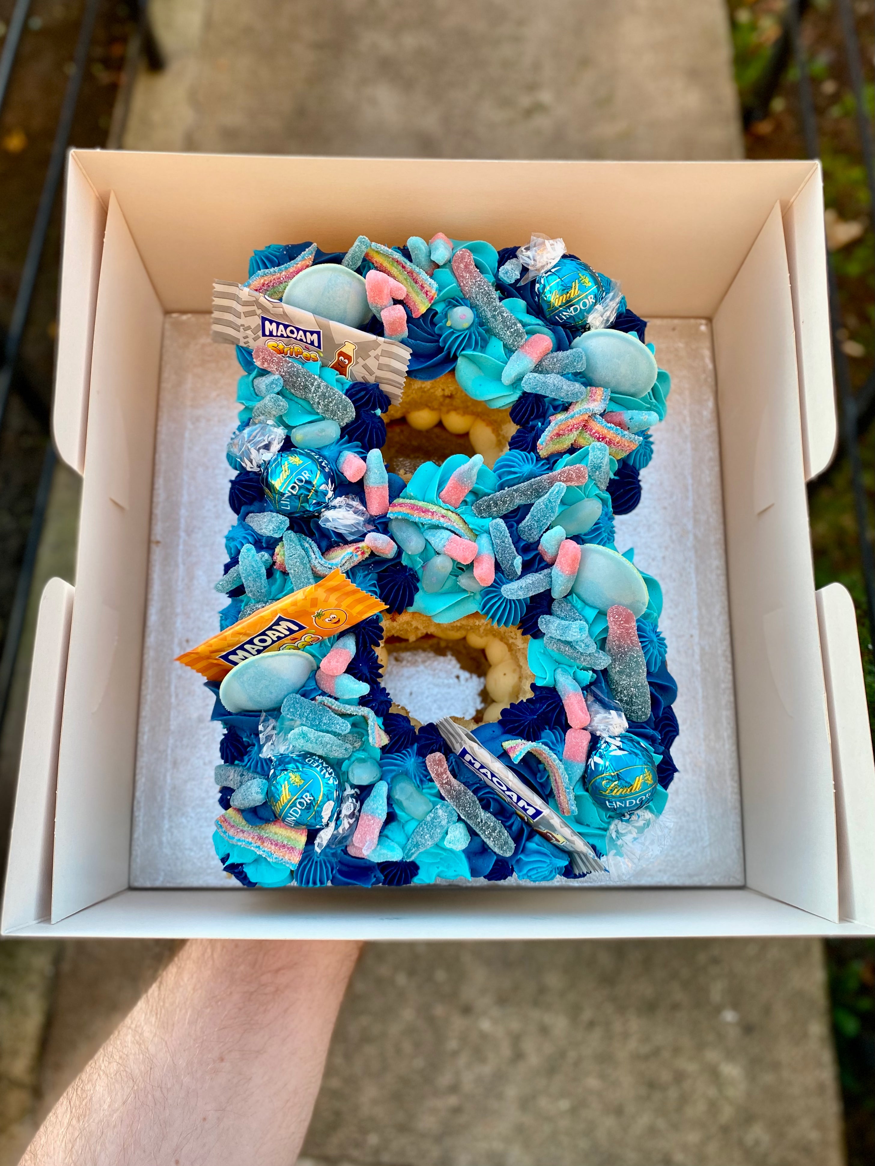 Letter Cake - Sweetie topped